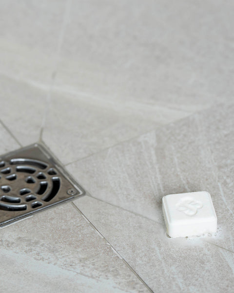 Escape shower tablets pouch